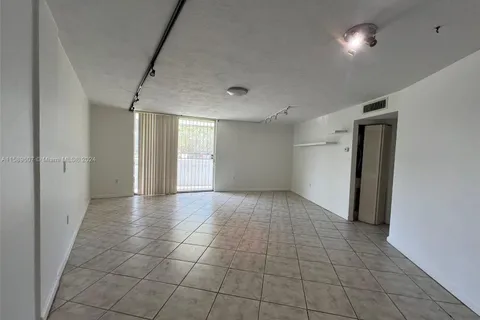 1475 NE 125th Ter # 105J, North Miami FL 33161