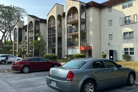 3330 Spanish Moss Ter # 108, Lauderhill FL 33319