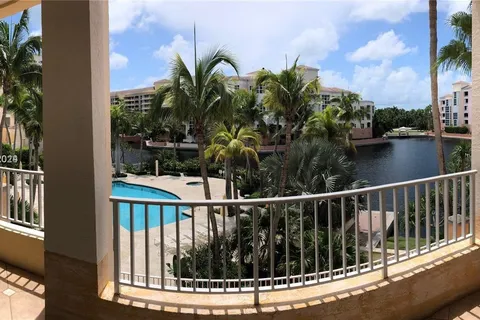 709 Crandon Blvd # 309, Key Biscayne FL 33149