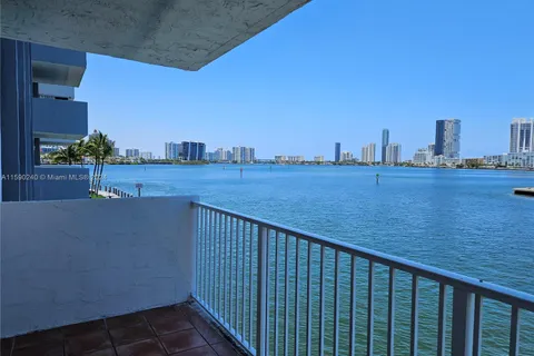 4000 NE 170th St # 305, North Miami Beach FL 33160