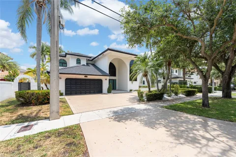 16253 NW 82nd Ave, Miami Lakes FL 33016