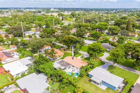 460 NW 88th Ter, El Portal FL 33150