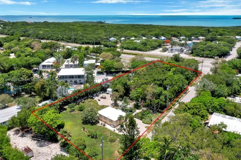 306 Lime St, Key Largo FL 33037