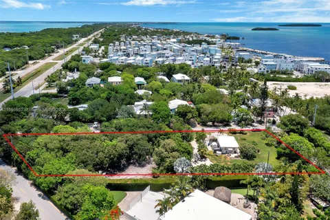 306 Lime St, Key Largo FL 33037