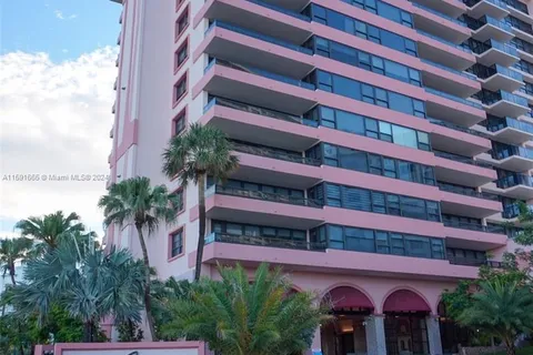 5225 Collins Ave # 1507, Miami Beach FL 33140