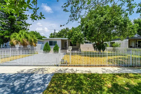 1645 NE 159th St, North Miami Beach FL 33162