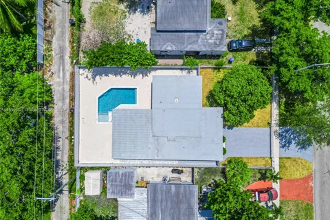 1645 NE 159th St, North Miami Beach FL 33162