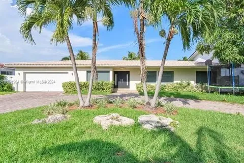 16473 NE 31st Ave, North Miami Beach FL 33160