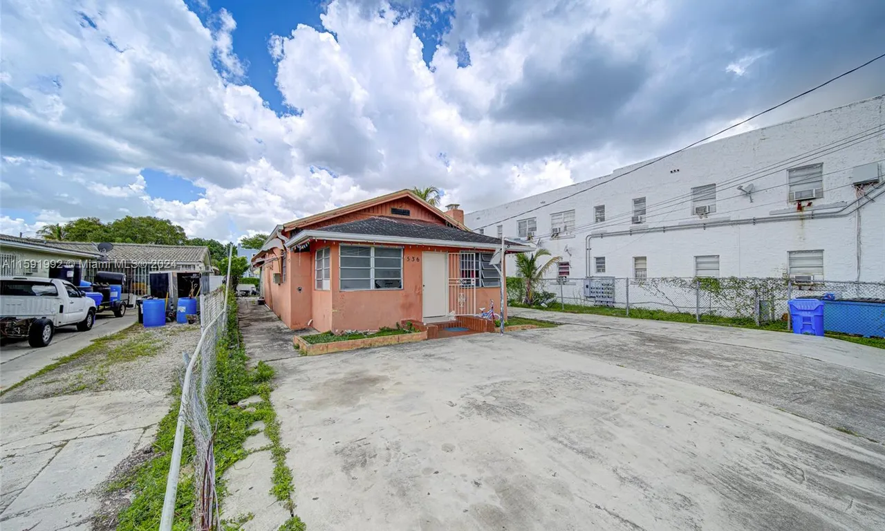 536 NW 23rd Ct, Miami FL 33125