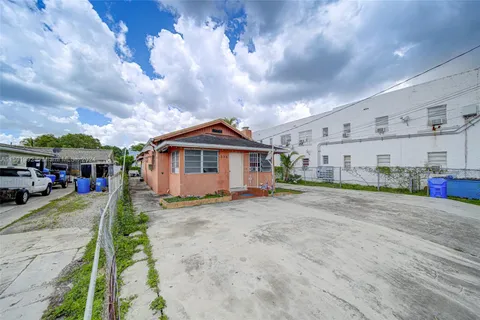 536 NW 23rd Ct, Miami FL 33125