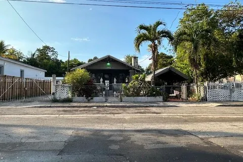 145 NW 31st St, Miami FL 33127