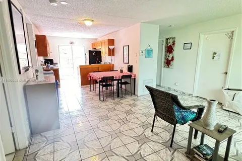 1112 NE 5th Ave # 2, Fort Lauderdale FL 33304