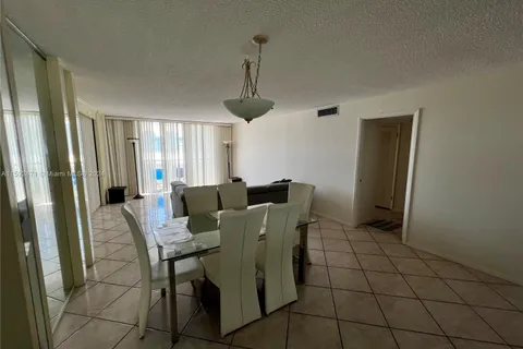 6039 Collins Ave # 1034, Miami Beach FL 33140