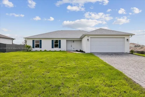 1900 NE 2nd Pl, Cape Coral FL 33909