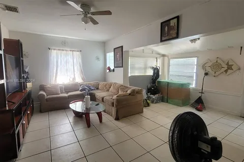 1420 NW 58th Ter, Miami FL 33142