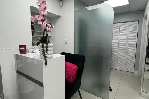 Beauty Salon Nail and Spa for Sale, Coconut Grove FL 33133