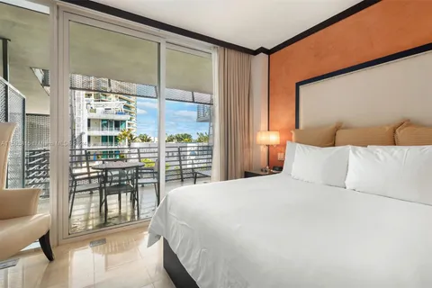 1437 Collins Ave # 327, Miami Beach FL 33139
