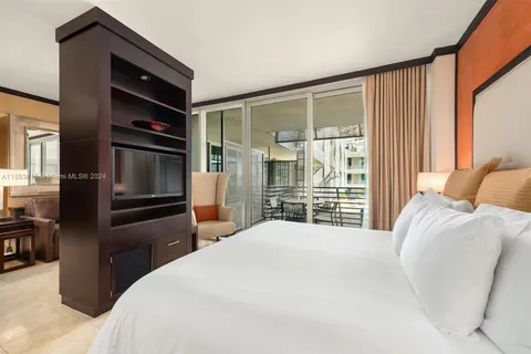 1437 Collins Ave # 327, Miami Beach FL 33139