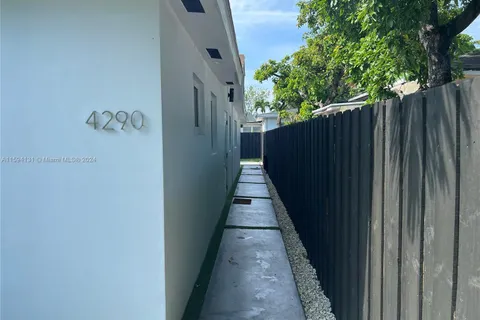 4290 SW 9th St # 2, Miami FL 33134