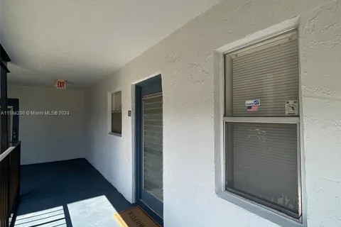 2800 Somerset Dr # 205J, Lauderdale Lakes FL 33311