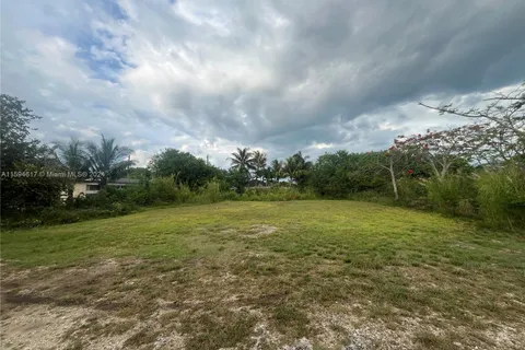 21815 SW 112th Ct, Miami FL 33170