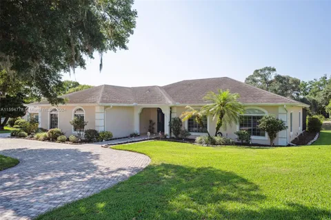 117 Fairway Dr, Other City - In The State Of Florida FL 33844