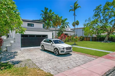 5149 Alton Rd, Miami Beach FL 33140