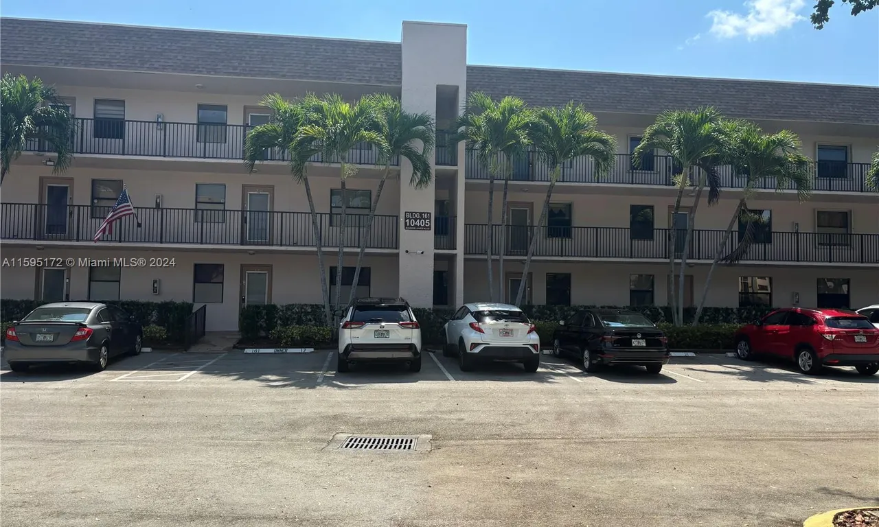 10405 Sunrise Lakes Blvd # 302, Sunrise FL 33322