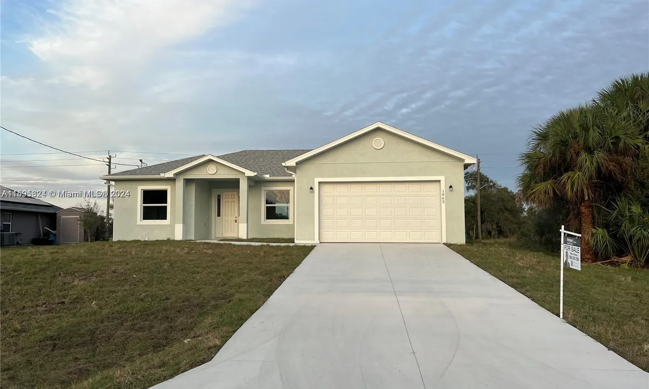 1062 JAY CT, La Belle FL 33935