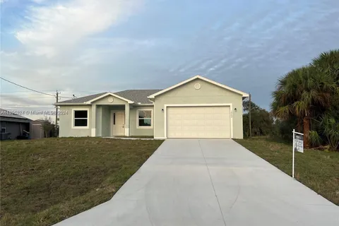 1062 JAY CT, La Belle FL 33935