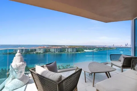 300 S Pointe Dr # 2201, Miami Beach FL 33139