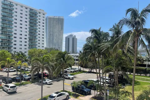 19390 COLLINS AVE # 314, Sunny Isles Beach FL 33160