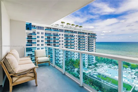 2301 Collins Ave # 1425, Miami Beach FL 33139