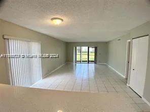 399 Lakeview Dr # 101, Weston FL 33326