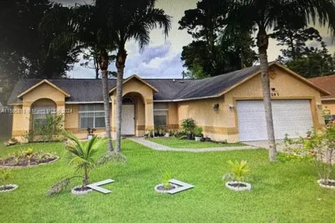 291 AWIN  CIR  SE, Palm Bay FL 32909