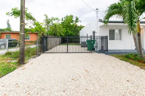 1828 NW 19th Ter, Miami FL 33125