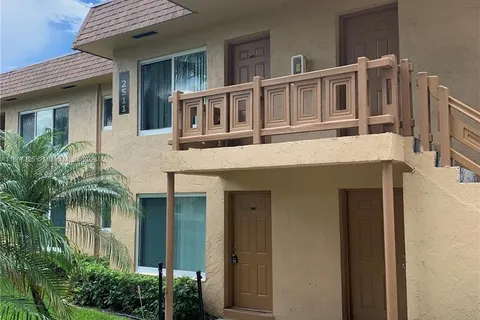 2511 NW 39th Ter # 104, Lauderdale Lakes FL 33311