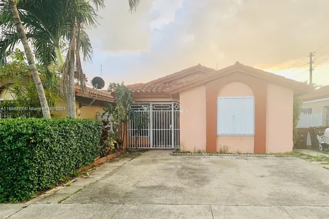 7580 W 29th Ave, Hialeah FL 33018