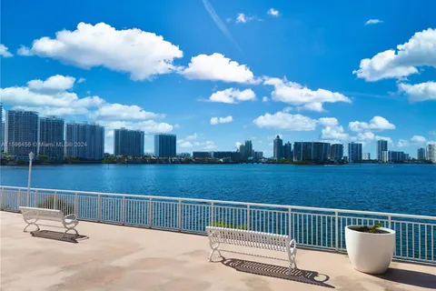 251 174th St # 2305, Sunny Isles Beach FL 33160