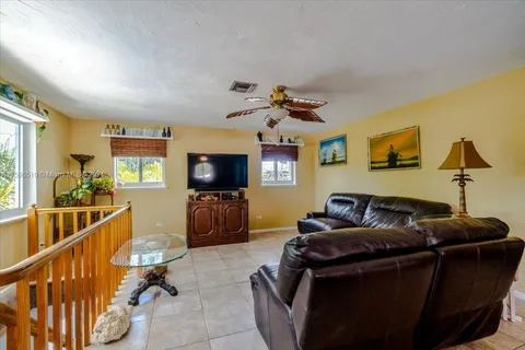 1600 Yellowtail Ave, Marathon FL 33050