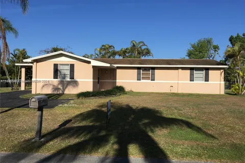 28124 SW 158th Pl, Homestead FL 33033