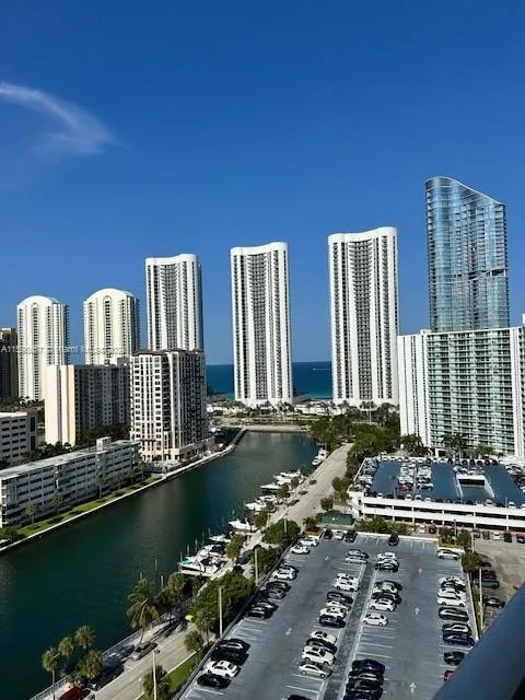 300 Bayview Dr # 1801, Sunny Isles Beach FL 33160