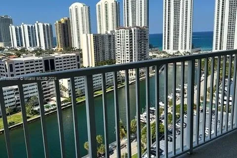 300 Bayview Dr # 1801, Sunny Isles Beach FL 33160