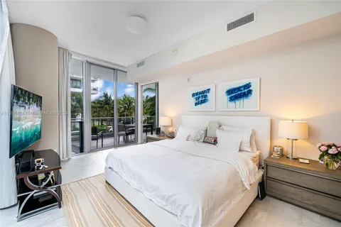 801 S Pointe Dr # 203, Miami Beach FL 33139