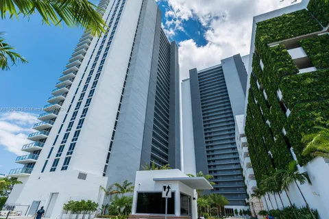 16385 Biscayne Blvd # 1103, North Miami Beach FL 33160