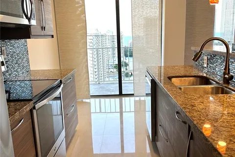 290 174th # 2417, Sunny Isles Beach FL 33160