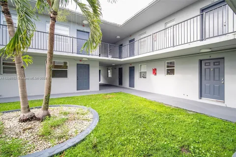 4250 SW 67th ave # 49, Miami FL 33155