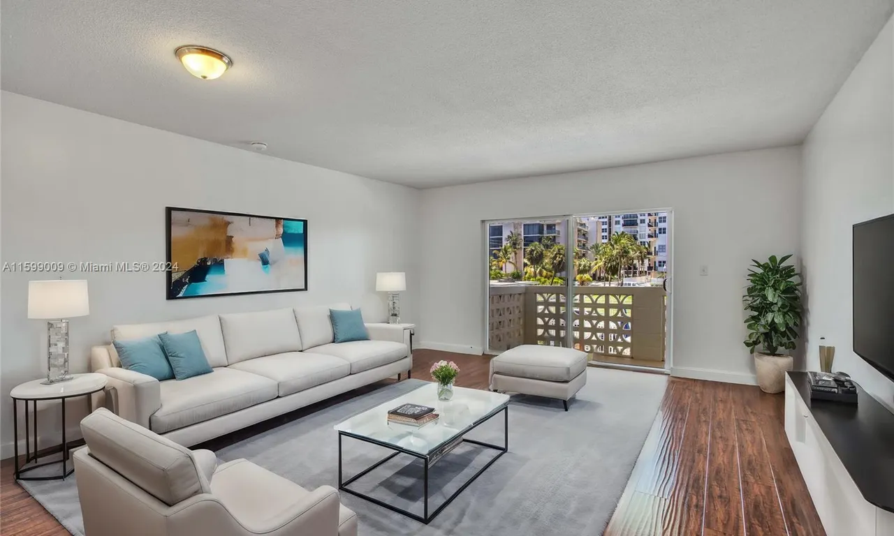 1901 S Ocean Dr # 207, Hollywood FL 33019