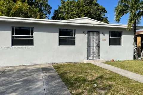 2031 NW 68 ST, Miami FL 33147