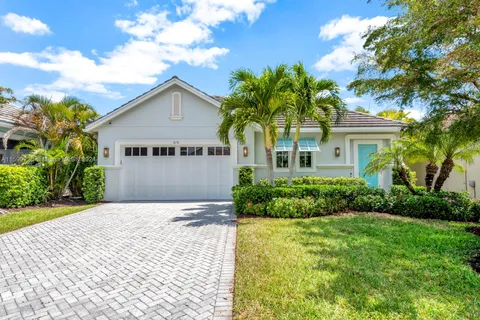 2131 Falls Cir, Vero Beach FL 32967